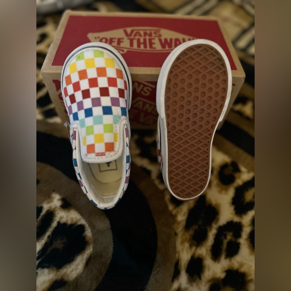 Kids sneakers